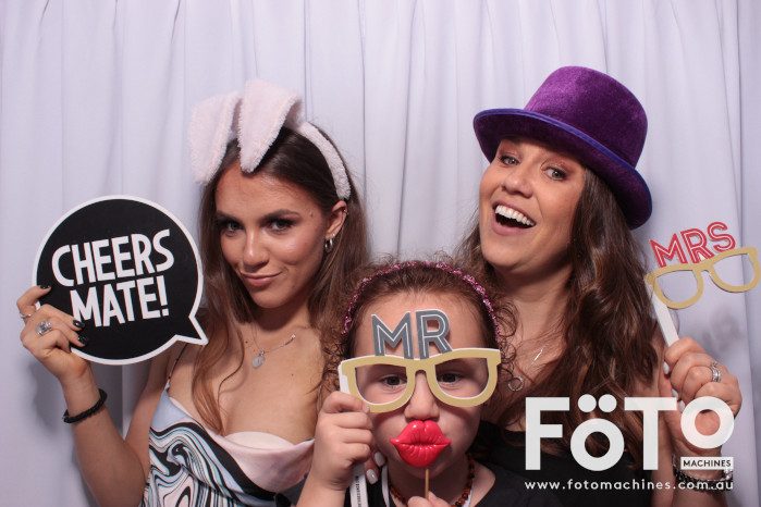 Diandra and Nick’s Wedding | View more photos from the event at gallery.fotomachines.com.au/u/FOTOMachines/Diandra-and-Nick’s-Wedding